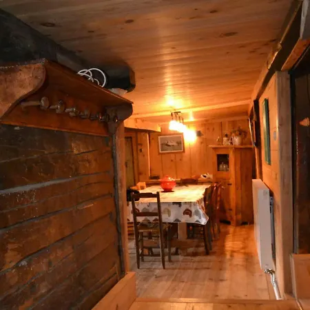 아파트 Ferme Renovee A Notre-dame-de-bellecombe, 8 Pers, Grande Terrasse, Animaux Acceptes, Parking - Fr-1-505-46